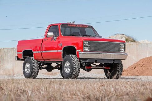 Rough Country 4" Lift Kit for 1977-1987 Chevy/GMC C20/K20 Pickup - 150.20 in Saudi Arabia