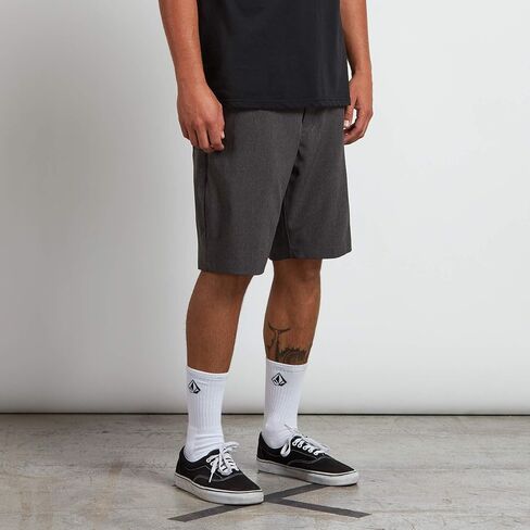 Volcom Men's Kerosene 21" Hybrid Chino Shorts in Saudi Arabia