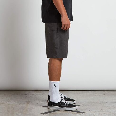 Volcom Men's Kerosene 21" Hybrid Chino Shorts in Saudi Arabia