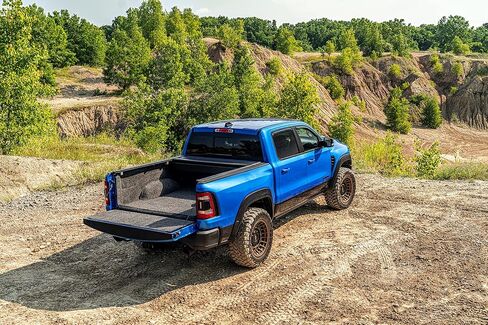 RealTruck Retrax Retrax IX قابلة للسحب سرير الشاحنة تونو غطاء | 30461 | Fits 2014 - 2018 ، 2019 Ltd/Lgcy Chevy/GMC Silverado/Sierra 5 '9 "Bed (69.3") in Saudi Arabia