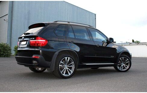 Avery SW900-192-M Gloss Black Metallic 3in x 5in (Sample Size) Supreme Vinyl Car Wrap Film in Kuwait