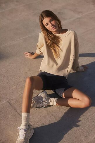 INFITTY Womens Fleece Crewneck Sweatshirts Long Sleeve Oversized Cropped Pullover Tops Fall Winter Fashion 2026 in Kuwait