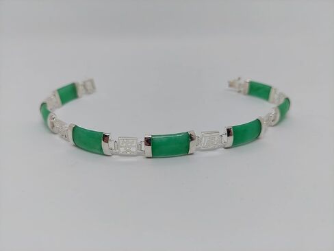 GREEN JADE Link Bracelet. 7 Jade link section Bracelet in Sterling Silver. Best gift for her and for him. 8.5 Inches. Jade LOVER. in Saudi Arabia