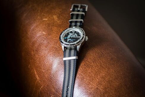 Orca Waffle Weave Nylon Watch Bands بأحجام وألوان متعددة in Kuwait