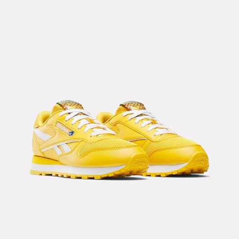 Reebok Unisex-Child Sonic Kids Classic Leather Step N Flash Sneaker in Saudi Arabia