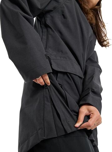 Burton Women's Lalik 2L Jacket in Saudi Arabia