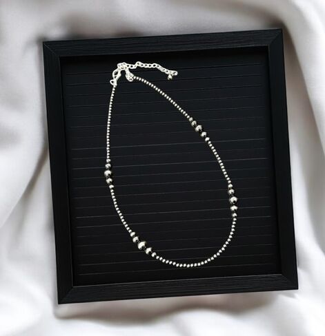 Minimalist Navajo Navajo Beaded Necklace – Graduated Navajo beads in Saudi Arabia