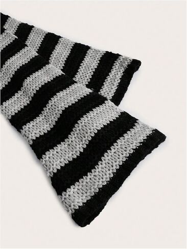 Makemechic Women's Bell Sleeve Sweater Sweater Tops Striped Crops Drops الكتف in Saudi Arabia