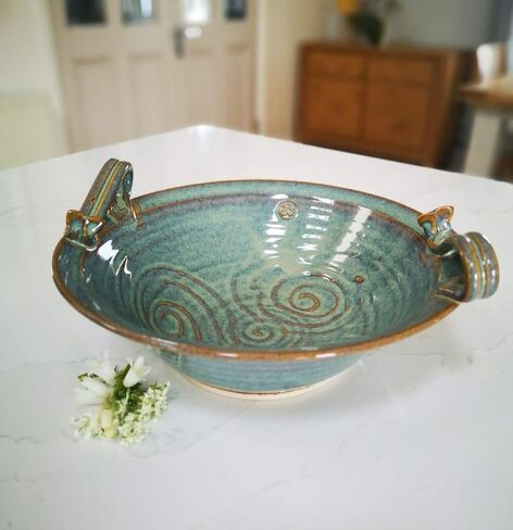 Birsppy Castle Arch Pottery Celtic Bowl Hand-Glazed With Ancient Celtic Symbol 10 Inches In Diameter, 4 Inches in Height 1000 ML in Saudi Arabia