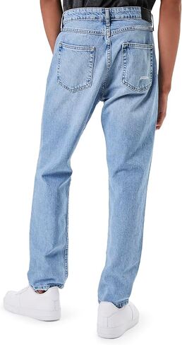 Forever 21 Men's Distressed Straight-Leg Jeans in Saudi Arabia