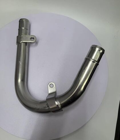 Hose Radiator Pipe 16577-35070 Compatible with Toyota 4Runner Pickup Hilux 22R 22RE in Kuwait