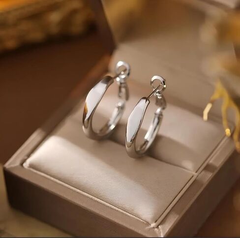 Hoop Earrings for Women- Lightweight Hoop 22mm Fashion and Simple Women Earring for Daily Wear in Saudi Arabia