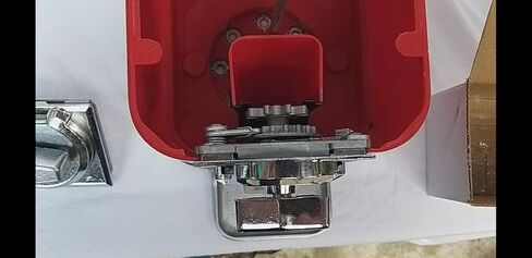 آلية العملة لآلات القندس. آلية عملة 50 سنتًا لآلة الحلوى Beaver Gumball. Fit Square Beaver، Round Beaver، Southern & Ball Globe Beaver آلة بيع العملات المعدنية - جديدة in Kuwait