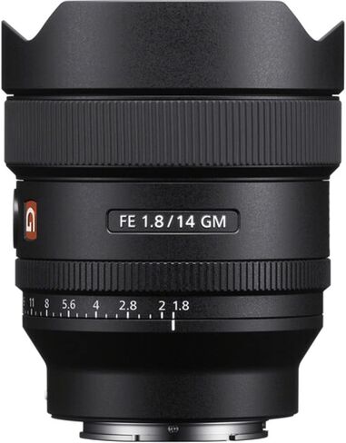 عدسة Sony FE مقاس 14 مم F1.8 GM ذات إطار كامل وفتحة واسعة وزاوية واسعة مع منفاخ الملحقات المتقدمة ومجموعة التنظيف | سوني SEL14F18GM in Saudi Arabia
