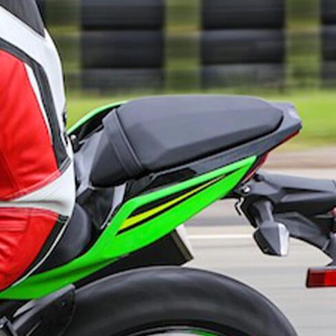 SLMOTO دراجة نارية للركاب الخلفي وسادة مقعد Pillion Pillion ملائمة لكاواساكي نينجا 400 EX400 2018-2023 Z400 2019-2024 أسود in Saudi Arabia