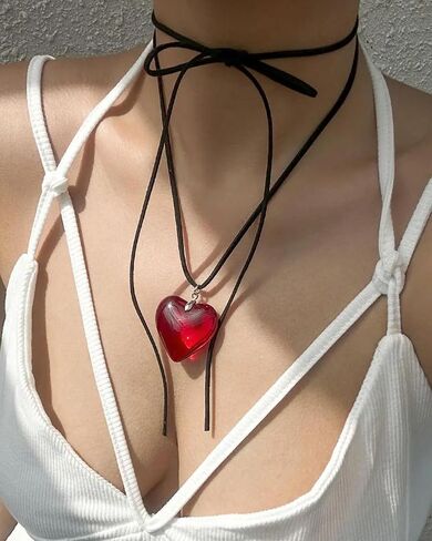 Chunky Puffy Heart Necklace for Women Queen of Hearts Accessories Big Glass Heart Pendant Necklace Queen of Hearts Necklace Adjustable Red Heart Choker Queen of Hearts Costume Women in Kuwait