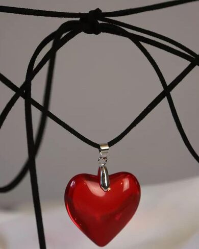Chunky Puffy Heart Necklace for Women Queen of Hearts Accessories Big Glass Heart Pendant Necklace Queen of Hearts Necklace Adjustable Red Heart Choker Queen of Hearts Costume Women in Kuwait