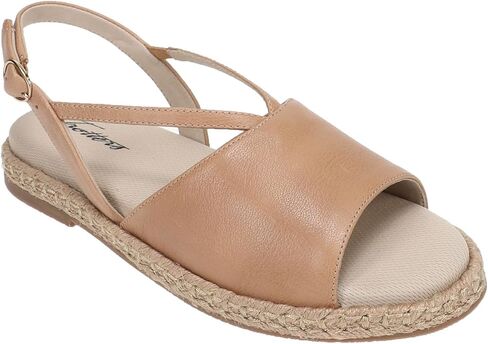 Trotters Women's Pepper Flat Sandal in Saudi Arabia
