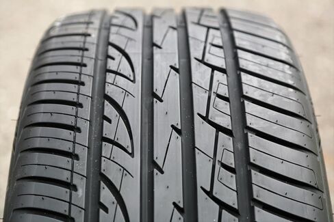 LGS87 All-Season Passenger Car High Performance Radial Tire-265/30R22 265/30ZR22 265/30/22 265/30-22 97W Load Range XL 4-Ply BSW Black Side Wall UTQG 500AA in Saudi Arabia