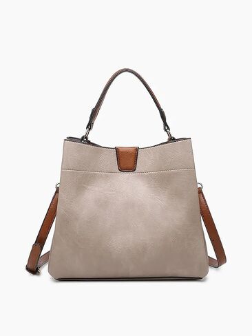 Tati Satchel in Saudi Arabia