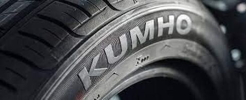 Kumho Crugen HT51 All-Season Tire - LT245/70R17 10-ply in Saudi Arabia