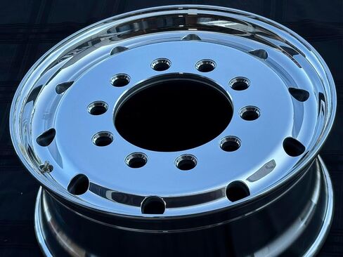 عجلات الألومنيوم 22.5 × 9 Flat Face & Stud (Budd ، مقعد الكرة للمدرسة القديمة ، يرجى استخدام Ballseat Lug Nut) ، مصقول مرتفعًا لتوجيه الشاحنة ، الإطار: 315/65R22.5 in Kuwait
