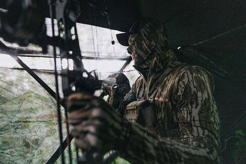 Muddy Outdoors Men's Standard TRX Lightweight Quarter Zip/Mossy Oak Bottomland / 2XL in Kuwait