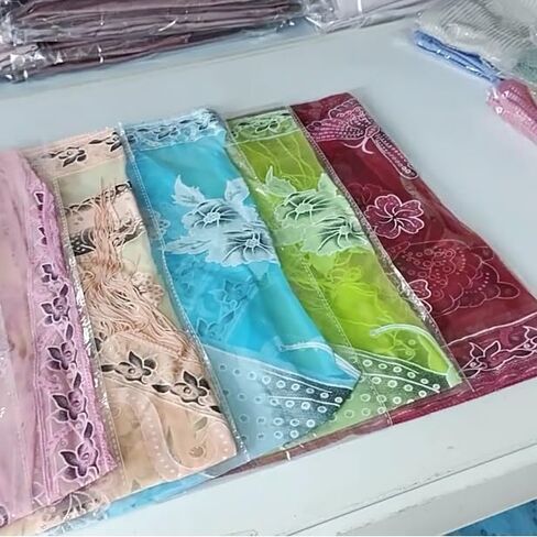 اللون الصلب خفيف الوزن الفراشة مطرزة على شال شال المثلث الدانتيل المجوف in Kuwait