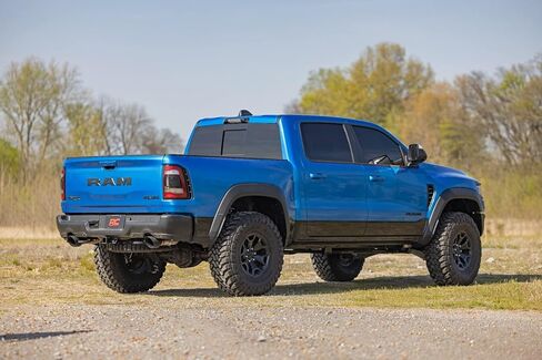 Rough Country 1.5" Leveling Lift Kit for 2021-2024 Ram 1500 TRX 4WD - 31300 in Saudi Arabia