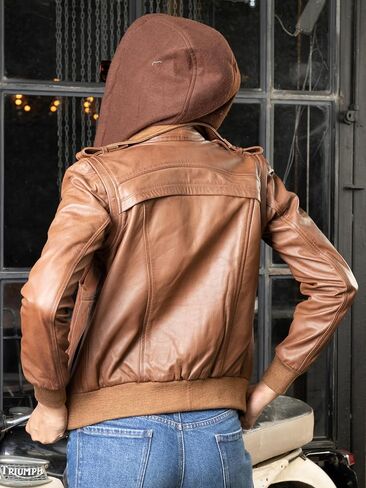 Jild Real Leather Gacket Women With Residable Leather Cood - Slim Fit Design Ladies Biker Ricercycle Scedcy in Kuwait