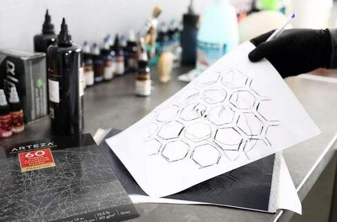 Arteza Graphite Transfer Paper, 9 x 13 Inches, 60 Sheets, Gray Carbon Paper for Tracing and Transferring Drawings onto Wood, Paper, Canvas, Arts & Crafts Projects in Saudi Arabia