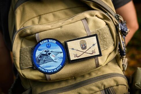 Hoth Echo Base Search & Rescue Morale Patch - تصحيحات الفيلم بواسطة Redhehedtshirts | تصحيح الخطاف والحلقة لحامل اللوحة الخاص بك ، والعتاد التكتيكي ، أو قبعة الظهر أو السترة in Saudi Arabia