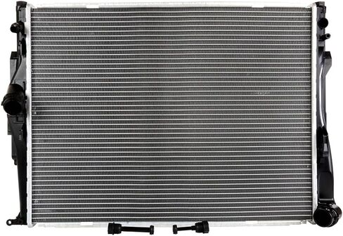 Autoshack Radiator لعام 2006 BMW 325i 325xi 330i 330XI 2006-2011 323i 2007-2008 328xi 2007-2013 328i 2008-2013 128i 2009-2011 Z4 2009-2013 328i in Saudi Arabia