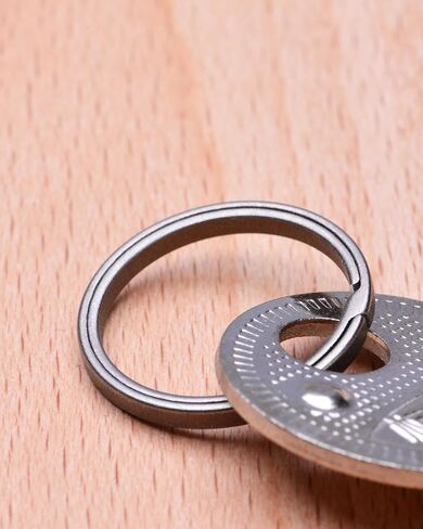 مجموعة مفاتيح Tikey Titanium Ultra Light Speld ، 4 أحجام متنوعة ، حلقات دفع جانبية لإصدار Key Carabiner السريع (5 * 0.63in) in Kuwait