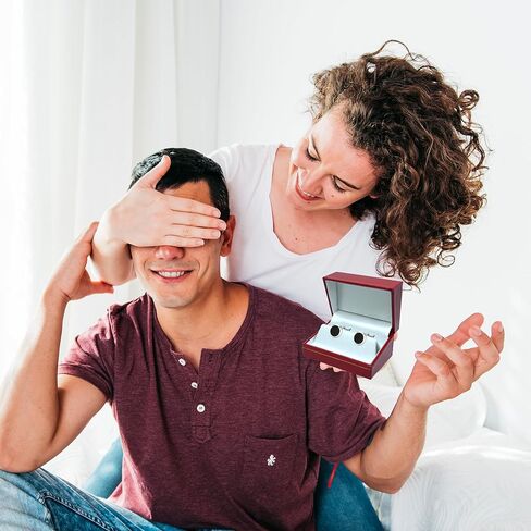 صندوق مجوهرات حمراء رواية لأقراط شجرة 2.5x2.75x1.62 بوصة - صناديق هدايا القرط مع القطع الذهبية - حالة تخزين قرط من الجلد فو - حالات عرض الهدايا للأقراط فقط in Kuwait