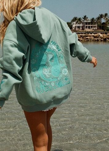 Women Y2K Embroidered Hoodie Floral Graphic Oversized Pullover Hoodie Cute Animal Pocket Hooded Sweatshirts in Saudi Arabia