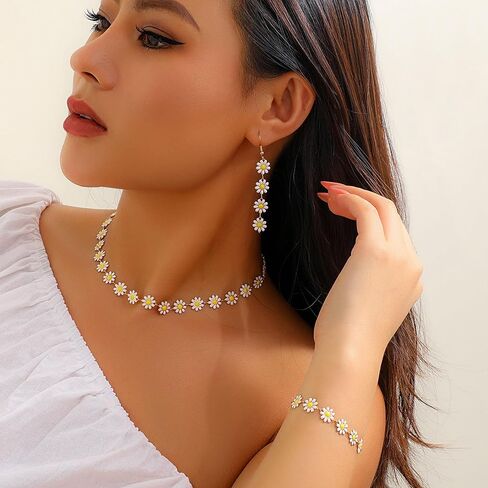 HUASAI Daisy Necklace for Women White Flower Choker Necklace Daisy Pearl Necklaces Summer Jewelry for Women 2025 in Saudi Arabia