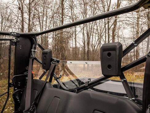 الزجاج الأمامي الخلفي Superatv Light Forshield لعام 2016+ Honda Pioneer 1000-5 | 1/4 بوصة البولي الكربوني السميكة أقوى 250 مرة من الزجاج in Saudi Arabia