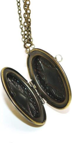 Happyyami vintage necklace Bronze Locket Necklace Floral Design Renaissance for Special Occasions in Saudi Arabia