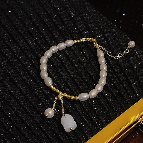 Choistily Pearl Bracelets for Women Cream White Pearl Bracelet Pearl Beaded Bracelets Trendy Boho Baroque Pearl Bracelet Gold Pearl Bracelet Minimalism Bracelets Pearl Jewelry for Teen Girls in Saudi Arabia
