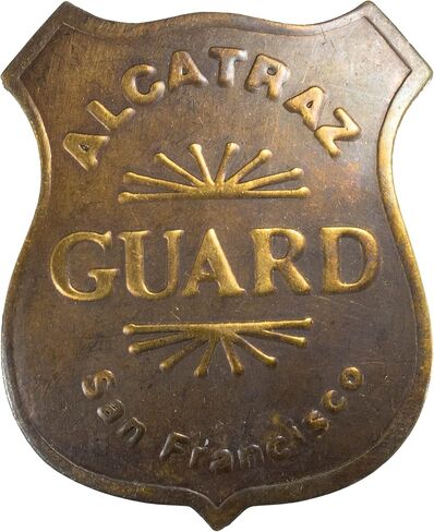 Prop Old Owl Alcatraz Guard Old West Repge Padge Metal Costume Prop - النحاس الصلب مع الانتهاء من العتيقة ، مرفق الظهر ، مثالي للعب الأدوار التاريخية ، حفلات الأزياء ، أو جامعي in Kuwait