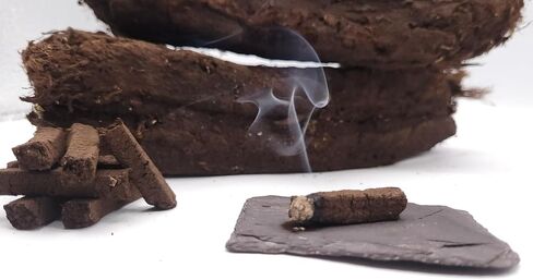Irish Turf/Peat Incense Set with Burner - 8pcs - The Authentic Smell of Ancient Ireland - Irish Gift Idea in Saudi Arabia