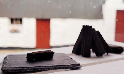 Irish Turf/Peat Incense Set with Burner - 8pcs - The Authentic Smell of Ancient Ireland - Irish Gift Idea in Saudi Arabia