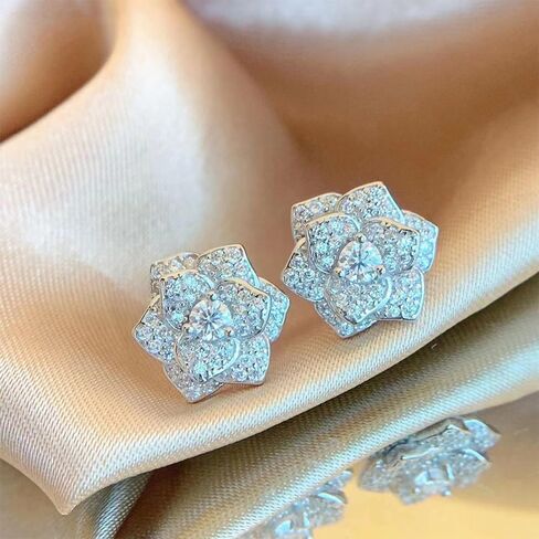 14K Gold 0.5ct D-color Round Cut Brilliant Camellia Diamond Stud Earrings for Women, Great for Gifting on Special Occasions like Engagement (White Gold) in Saudi Arabia