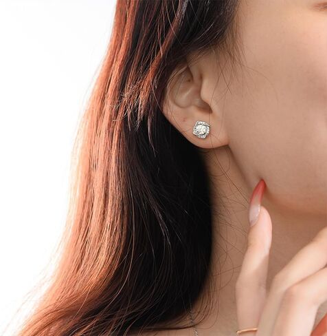 14K Gold 0.5ct D-color Round Cut Brilliant Camellia Diamond Stud Earrings for Women, Great for Gifting on Special Occasions like Engagement (White Gold) in Saudi Arabia