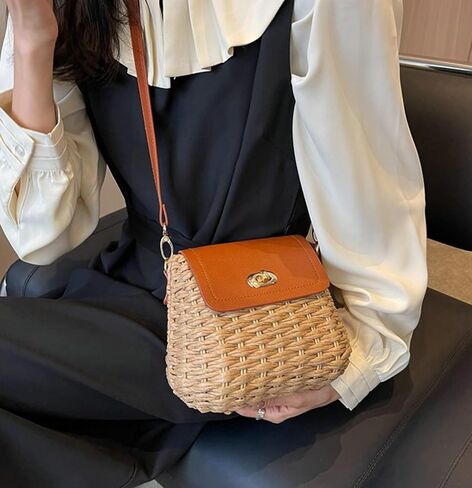 Obosoyo 2025 Trendy Woven Straw Crossbody Bag Women Small Square Shoulder Bag Summer Beach Daily Use Twist Bag in Kuwait