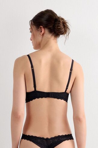 Woman's Sofia Lace Balconette Bra in Kuwait