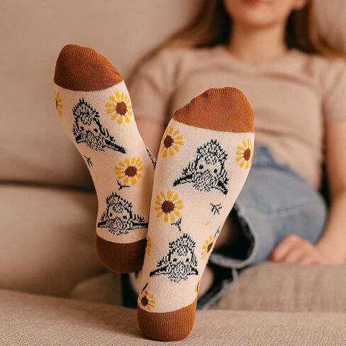 Highland Cow Gifts for Women - Funny Novelty Highland Cow Crew Socks for Mom Grandma Wife Sister Farm Animal Lovers Friends Coworkers Birthday Christmas Retirement Mother's Day Gifts Idea in Saudi Arabia