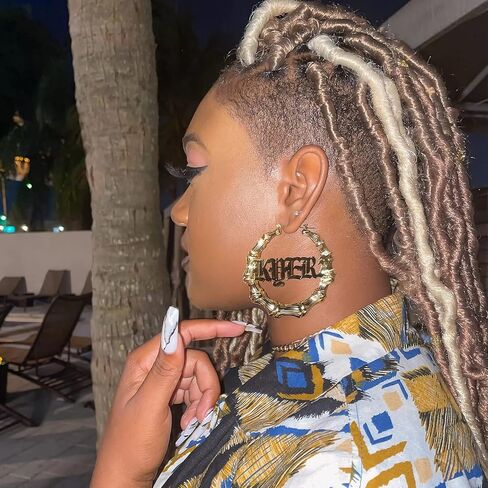 شخصيات مخصصة مخصصة للنساء ، اسم مخصص للنساء ، اسم مخصص للنساء ، أقراط كبيرة للنساء ، عيد ميلاد عيد الميلاد عيد الميلاد in Kuwait