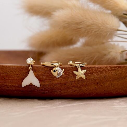 Sonateomber Gold Small Hoop أقراط تم تعيينها للنساء ، وشيك CZ Rhinestone Pearl Star Star Moon Leaf Stain stud stud stacks cartilage beach planet ering in Kuwait
